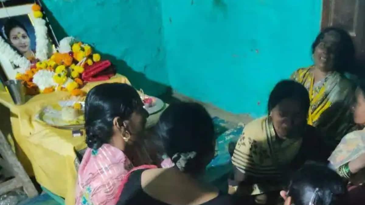 Maharashtra: ससुराल वालों के उत्पीड़न से तंग आई नवविवाहिता, कर लिया सुसाइड,  पति-ससुर पर हुआ मामला दर्ज | Maharashtra Kolhapur newly married woman fed  up with harassment from her in ...