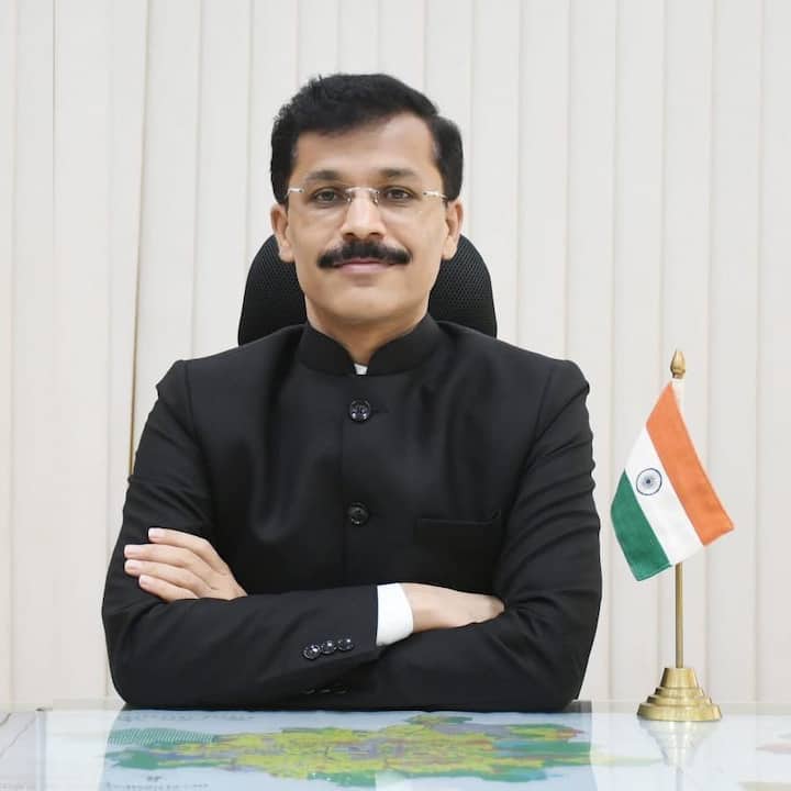 एमपीएससी किंवा युपीएससी परीक्षांची तयारी करणाऱ्या उमेदवारांसाठी सर्वोच्च आनंदाचा क्षण म्हणजे निकालाच्या दिवशी उत्तीर्ण होणे, किंवा मेरीट यादीत झळकणे.