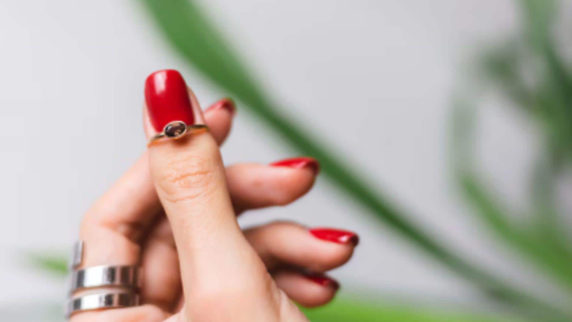 Digital Colour Changing Nails: মোবাইল অ্যাপ থেকেই বদলানো যাবে নখের রং, নেলপলিশ পরা ও তোলার দরকার নেই আর, ডিজিটাল প্রসাধনীই কি ভবিষ্যৎ?