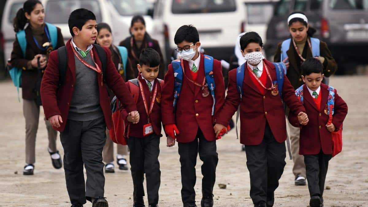 After Noida, Gurugram Extends School Closure Amid Dense Fog