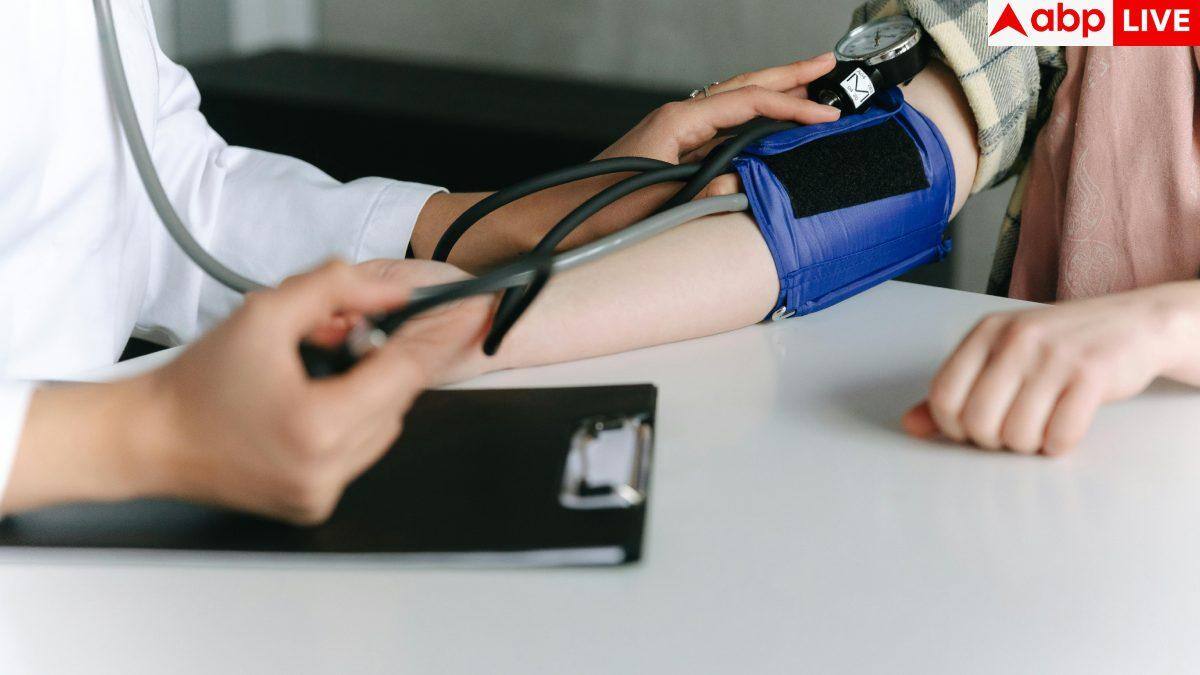 Blood Pressure: क्या बार-बार ब्लड प्रेशर चेक करने से जल्दी बीमार पड़ते हैं आप, जान लें क्या कहते हैं डॉक्टर?