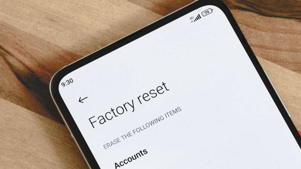 फोन को फैक्ट्री रिसेट कब करना चाहिए और इससे क्या होता है? ये बातें नहीं जानते होंगे आप