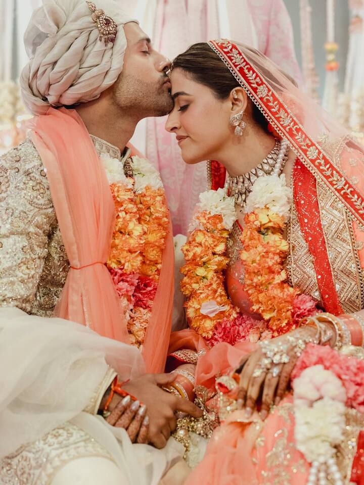 After the weekend-long celebrations, Nupur and Stebin, along with their families, returned from Udaipur.
