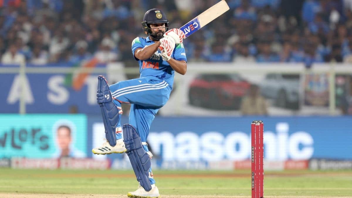 इंटरनेशनल क्रिकेट में रोहित शर्मा ने जड़ा 650वां छक्का, खुशी से झूम उठे विराट कोहली, देखें वीडियो