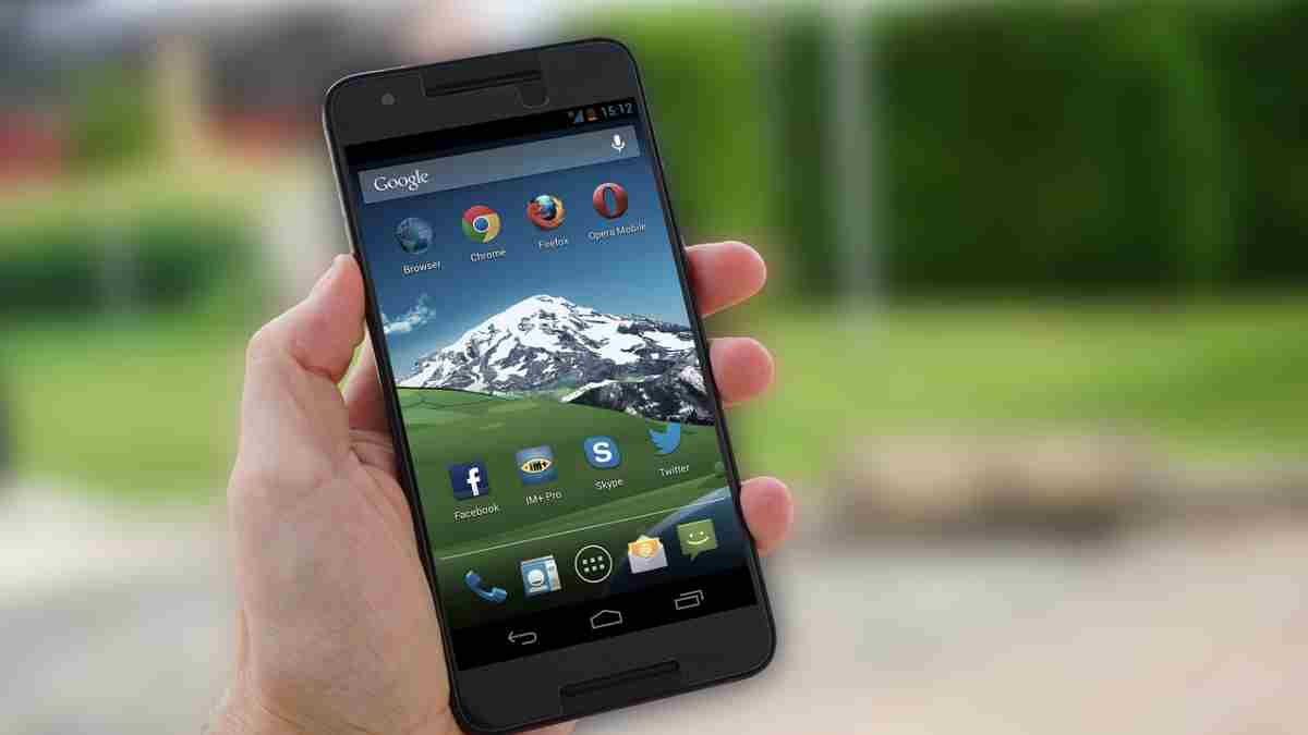 मोबाइल का सोर्स कोड आखिर है क्या? जानिए क्यों इसे लेकर मचा हुआ है बवाल