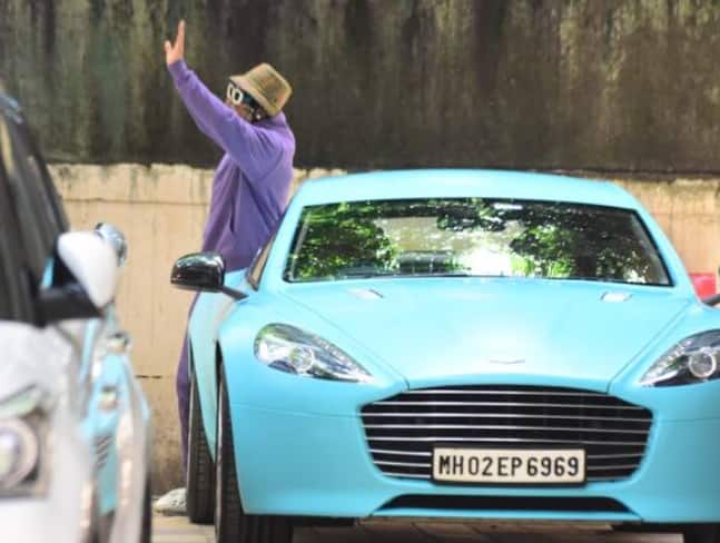 इन 5 बॉलीवुड अभिनेताओं के पास सबसे महंगी कारें हैं; इनमें से प्रत्येक वाहन की कीमत में एक पूरी फिल्म बनाई जा सकती है।