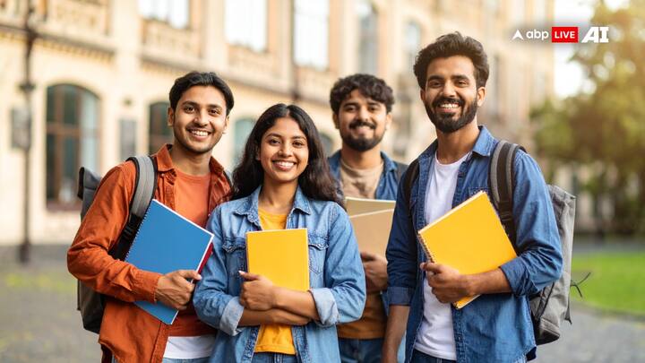 रोज टाइम टेबल बनाएं, कमजोर टॉपिक्स पर ध्यान दें और लगातार रिविजन करें. यही हिंदी मीडियम छात्रों को टॉपर बना सकता है.