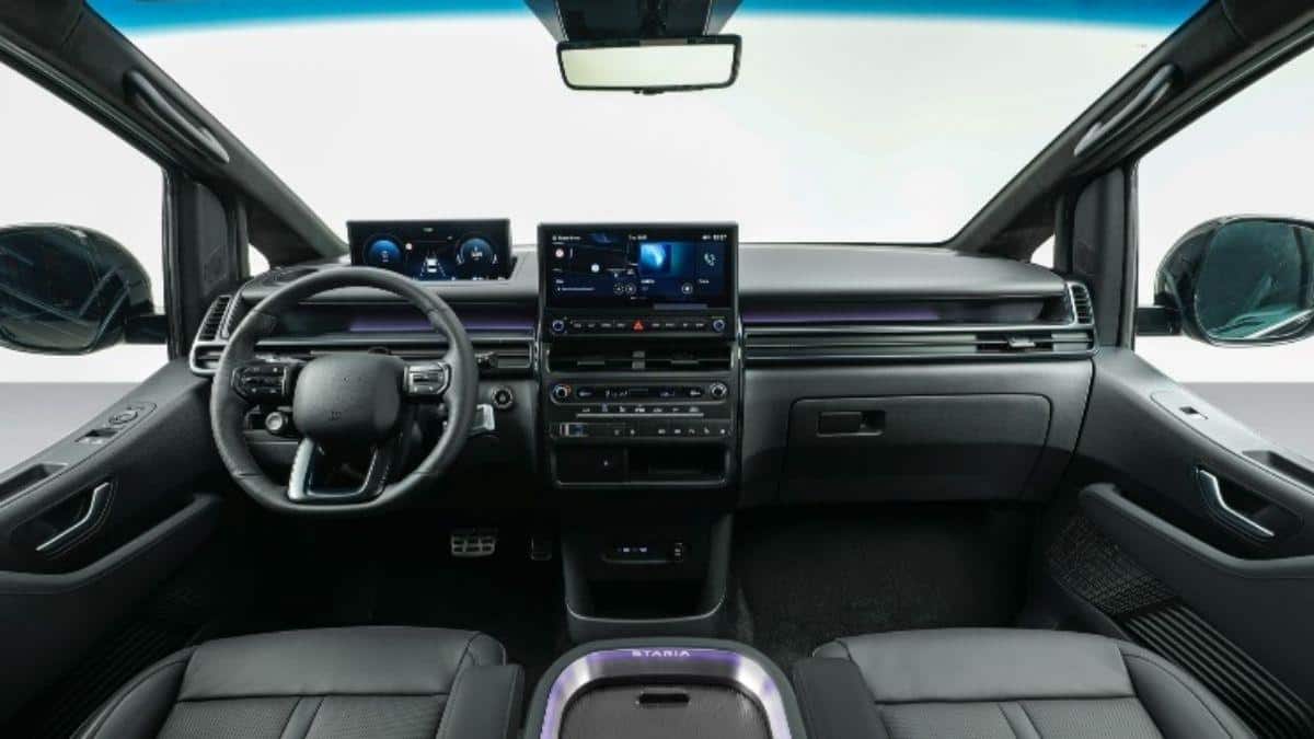 Hyundai Staria EV: கவலைய விடுங்க..! மின்சார எடிஷனில் 9 சீட்டர், 400KM ரேஞ்ச் - 84 kWh பேட்டரியுடன் ஹுண்டாயின் எம்பிவி
