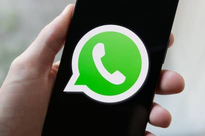 WhatsApp દરેક સ્માર્ટફોન યુઝર માટે રોજિંદી જરૂરિયાત બની ગયું છે. ઘણીવાર ચેટિંગ કરતી વખતે બીજી વ્યક્તિ મેસેજ મોકલે છે અને પછી તરત જ તેને ડિલીટ કરી દે છે