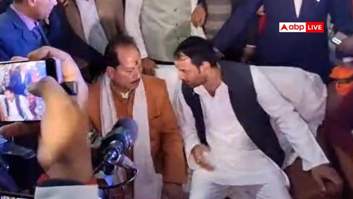 डिप्टी CM विजय सिन्हा के चूड़ा-दही भोज में पहुंचे तेजप्रताप यादव, NDA में होंगे शामिल? दिया जवाब