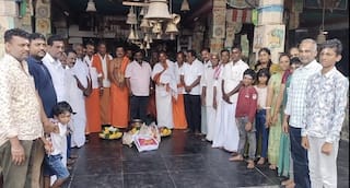 இயக்குநர் இமயம் பாரதிராஜாவின் குலதெய்வக் கோயிலில்.. ரசிகர்கள் பிரார்த்தனை, விரைவில் குணமடைய வேண்டுதல்!