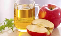 Natural Face Toners : చర్మానికి మెరుపు, తేమ కావాలా? ఈ హోమ్‌మేడ్ టోనర్లు ట్రై చేయండి