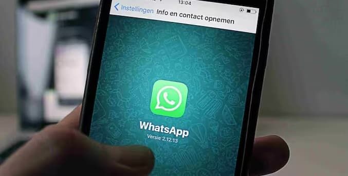 જ્યારે કોઈ WhatsApp મેસેજ આવે છે અને પછીથી ડિલીટ કરવામાં આવે છે ત્યારે તમે તે સમયે નોટિફિકેશન હિસ્ટ્રીમાં જઈને નોટિફિકેશન ચેક કરી શકો છો. મેસેજ ટેક્સ્ટ ઘણીવાર ત્યાં દેખાશે. જો કે, આ પદ્ધતિ ફક્ત ટેક્સ્ટ મેસેજ માટે જ કામ કરે છે. ફોટા, વીડિયો, વોઇસ નોટ્સ અથવા GIF આ રીતે જોઈ શકાતા નથી.
