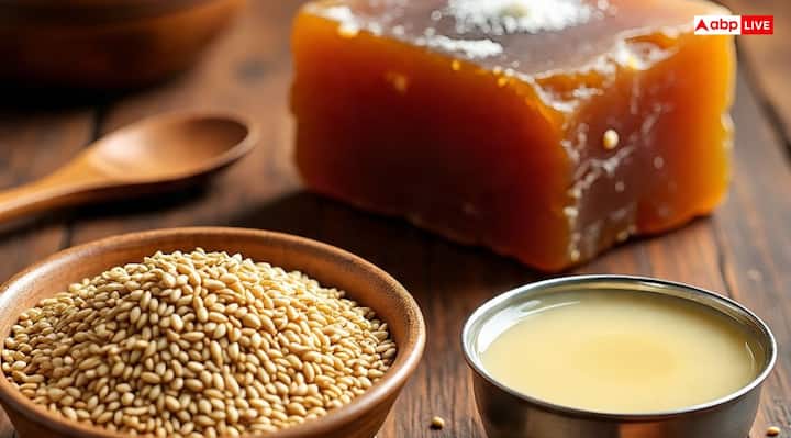 स्नान दान के लिए मकर संक्रांति को बहुत ही पुण्यकारी माना जाता है. जानें कब और कितने बजे किया जाएगा स्नान और दान के लिए क्या रहेगा पुण्यकाल. मकर संक्रांति का दान पुण्यकाल में ही करना उत्तम होता है. इस दिन विशेष रूप से खिचड़ी, गर्म वस्त्र, तिल, गुड़ जैसी चीजों का दान किया जाता है.