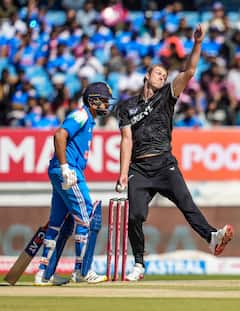 Rohit Sharma : हिटमॅनचा मोठा फटका, पण चाहत्यांच्या काळजाचा ठोका चुकला; रोहित शर्मा सलग दुसऱ्या सामन्यात अपयशी, इतक्या धावांवर OUT