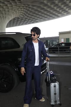 एयरपोर्ट पर दिखा शाहिद कपूर-मीरा राजपूत का स्वैग, कैजुअल लुक से सबको किया इंप्रेस