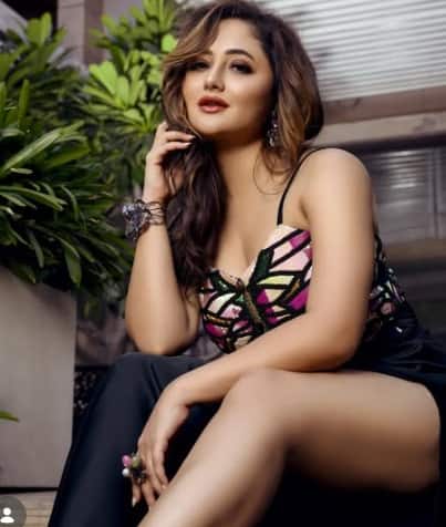 रश्मि देसाई का कहना है कि वो भी प्यार में लक्की हो सकती हैं. एक्ट्रेस ने कहा कि जब दिल से दिल तक शो खत्म हुआ था. तब उनके जेहन में एक बात बैठ गई थी.