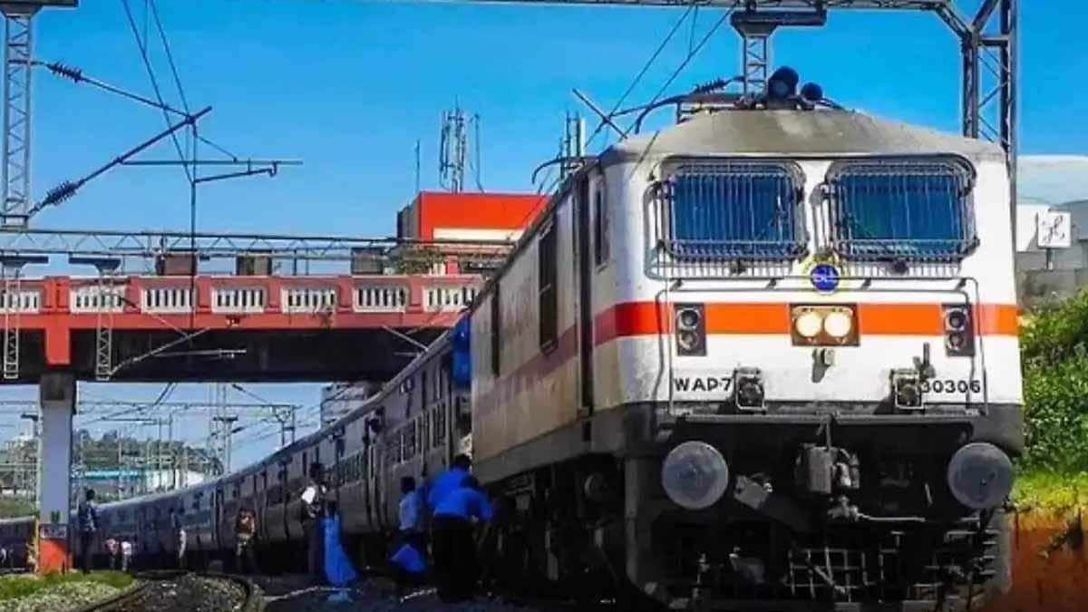 பெங்களூரு-மும்பை ரயில் பயணம் இனி 18 மணி நேரத்தில்! டுரோண்டோ எக்ஸ்பிரஸ்: காத்திருப்பு எப்போது?