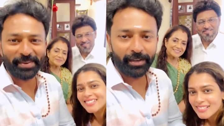 நடிகர் சாந்தனு மற்றும் இயக்குநர் பாக்கியராஜ் தங்களது குடும்பத்துடன் பொங்கல் வாழ்த்து தெரிவித்து வீடியோ வெளிட்டுள்ளார்கள்