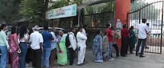 Maharashtra Municipal Election 2026 : मुंबई, पुण्यासह महाराष्ट्रात ठिकठिकाणी मतदानाला सुरुवात; मतदारांची गर्दी किती? PHOTO