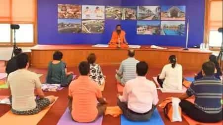 Baba Ramdev :  যোগ শুধু ব্যায়াম নয়, জীবনের ভিত্তি, প্রক্রিয়াজাত চিনি ও পাম তেল সম্পর্কে সতর্ক করলেন বাবা রামদেব