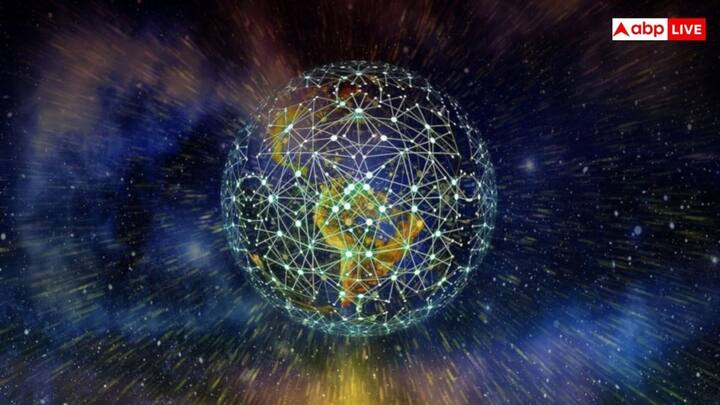 আন্তর্জাতিক মহাকাশ স্টেশনের মতো মহাকাশ স্টেশন সরাসরি কিন্তু পৃথিবীর সঙ্গে যুক্ত থাকে না। এর পরিবর্তে ডেটা নাসা এর ট্র্যাকিং ও ডেটা রিলে স্যাটেলাইট সিস্টেম এর মত রিলে স্যাটেলাইটে পাঠানো হয়।