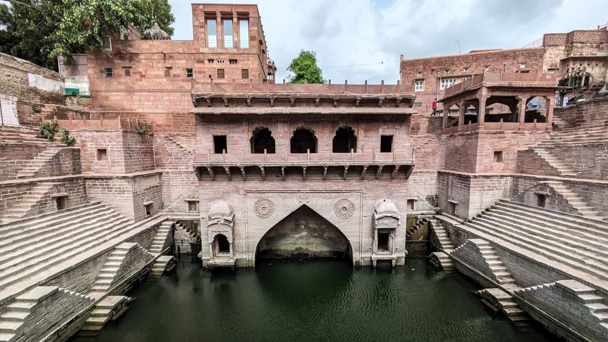 (Image Source: Pinterest/TMItravel)