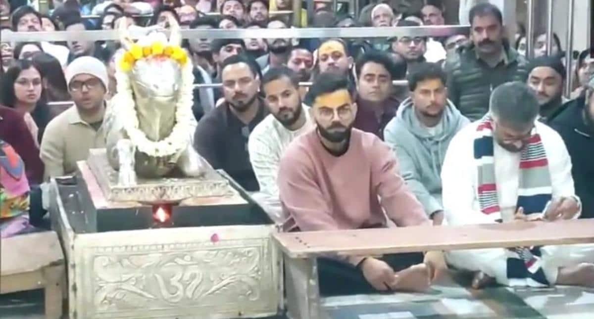 Virat Kohli Attends Bhasma Aarti At Ujjain's Mahakaleshwar Temple - WATCH