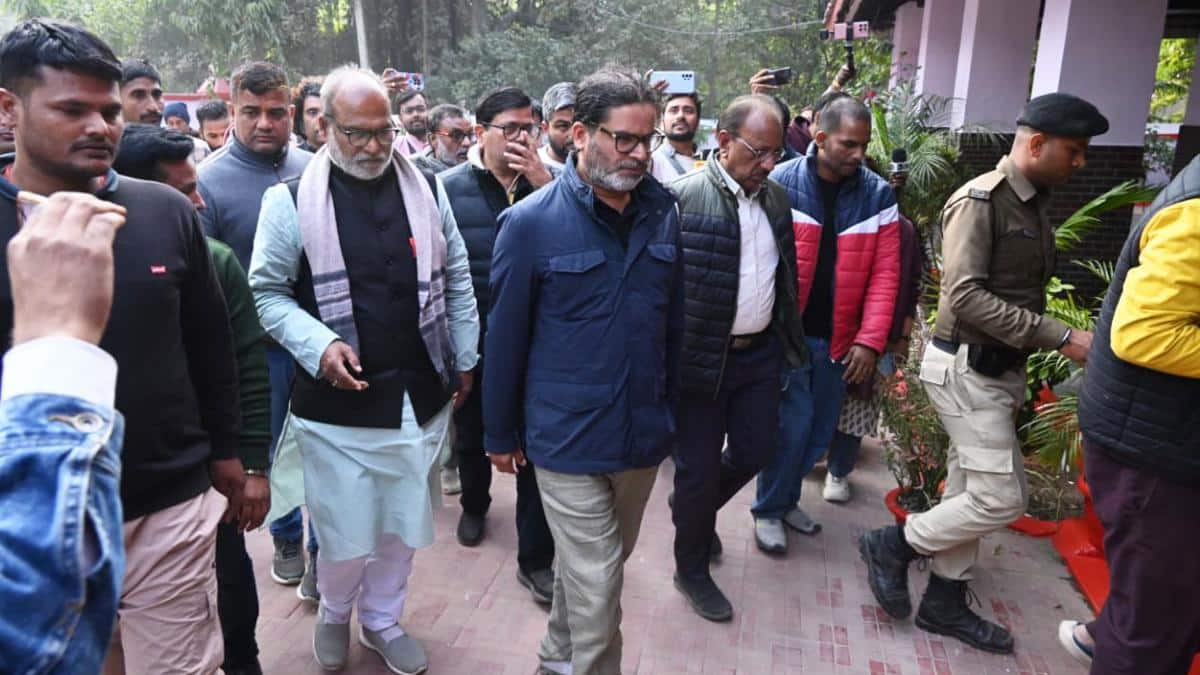 नीट छात्रा मौत मामला: पीड़िता के परिजनों के साथ SSP से मिले प्रशांत किशोर, जानिए क्या कुछ कहा