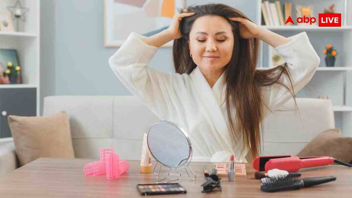 तेल बालों के लिए बहुत फायदेमंद है, लेकिन सिर्फ तेल लगाने से फायदा नहीं होता है. बालों में तेल लगाने के बाद कम से कम 30 मिनट या रातभर के लिए छोड़ दें. सिर की जड़ों से लेकर बालों की लंबाई तक तेल लगाएं. हल्के हाथ से मालिश करें, ताकि रक्त संचार भी बढ़े और पोषण जड़ों तक पहुंचे.