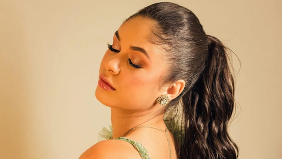 Essential Toxin-Free Products Every Woman Needs In Her Makeup Bag Essential Toxin-Free Products Every Woman Needs In Her Makeup Bag