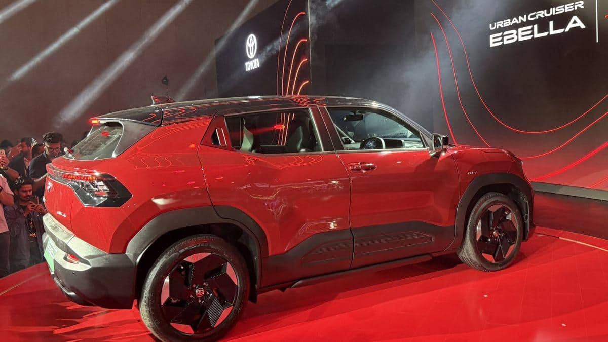 Toyota Ebella EV: 3 ட்ரிம்கள், 2 பேட்டரி ஆப்ஷன்கள், டொயோட்டாவின் முதல் மின்சார கார் - எபெல்லா விலை, ரேஞ்ச்?