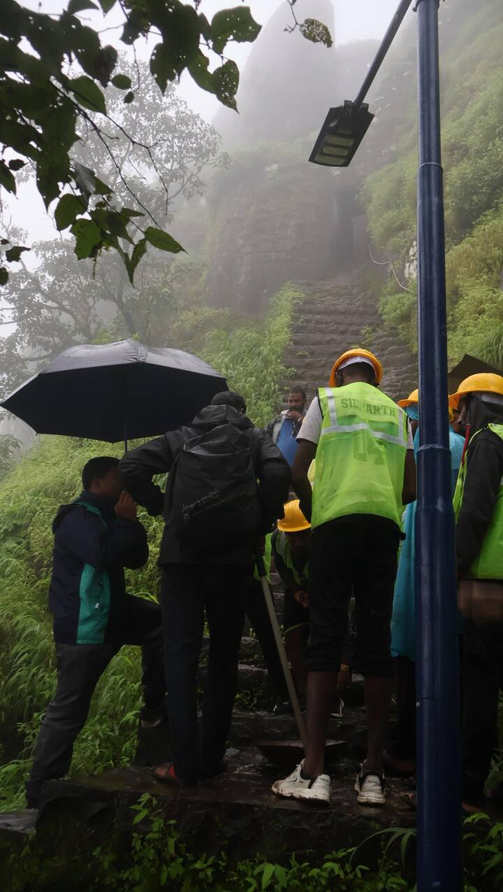 याशिवाय काही किल्ल्यांवरही ऊर्जा सुविधा उपलब्ध झाल्या आहेत, ज्यामुळे पर्यटन आणि स्थानिक रोजगाराला आधार मिळत आहे.