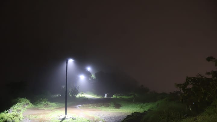 या संस्थेने तिकोना किल्ला आणि आदिवासी गावांमध्ये सौर ऊर्जा यंत्रणा बसवल्या आहेत. २०२८ पर्यंत १०० गावे आणि ५० किल्ल्यांपर्यंत हे काम विस्तारण्याचा संस्थेचा योजना आहे