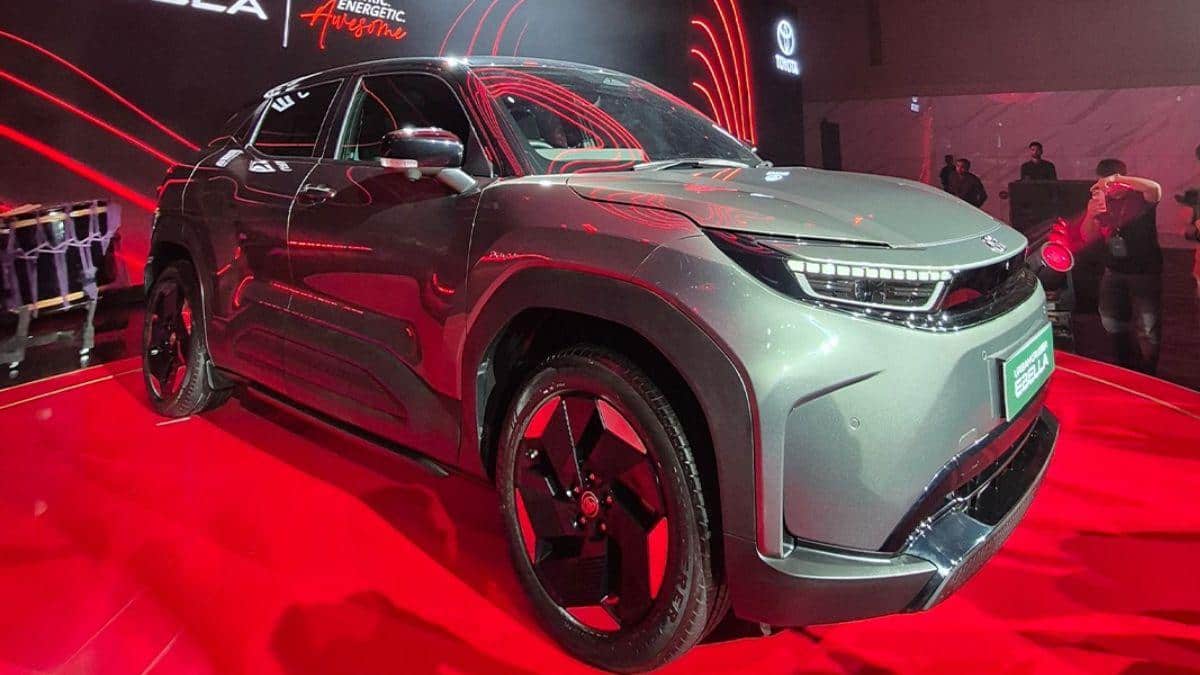 Toyota Ebella EV: 3 ட்ரிம்கள், 2 பேட்டரி ஆப்ஷன்கள், டொயோட்டாவின் முதல் மின்சார கார் - எபெல்லா விலை, ரேஞ்ச்?