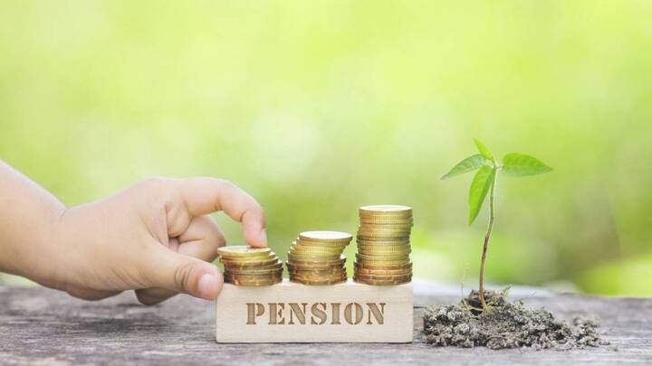 It is clear from this decision of the government that there is full preparation to run the Atal Pension Scheme for a long time. The government will continue to provide funds for the promotion, improvement and economic strengthening of the scheme. This means that people who have no support after retirement will continue to get fixed monthly pension.