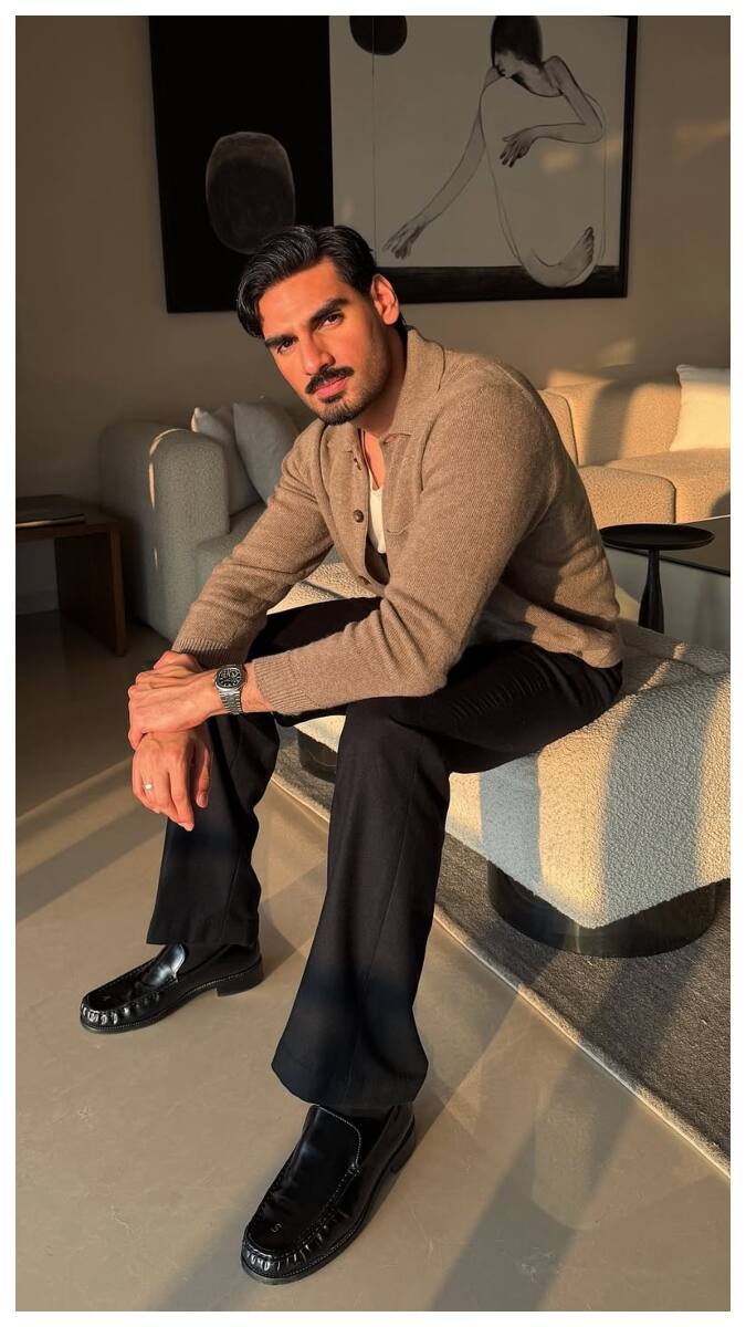 अहान शेट्टी पढ़ाई लिखाई में काफी अच्छे थे उन्होंने अपनी स्कूली पढ़ाई अमेरिकन स्कूल ऑफ बॉम्बे, मुंबई से की.