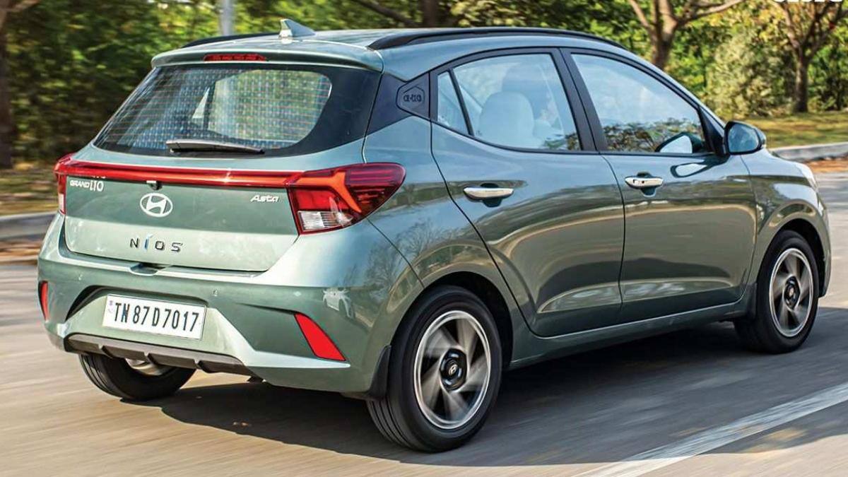 Grand i10 Nios Offer: இன்னும் 10 நாள்தான் இருக்கு.. ரூ.89 ஆயிரம் தள்ளுபடி.. Grand i10 Nios கார் வாங்கலாமா?