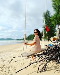 डेब्यू फिल्म से बनी स्टार मगर फिर थम गया करियर, जानें कहां हैं ‘मोहब्बतें’ की मासूम संजना