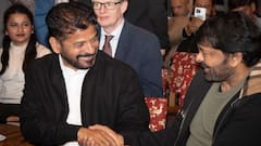 రేవంత్ రెడ్డి విత్ మెగాస్టార్ చిరంజీవి - అంతర్జాతీయ వేదికపై అరుదైన దృశ్యం