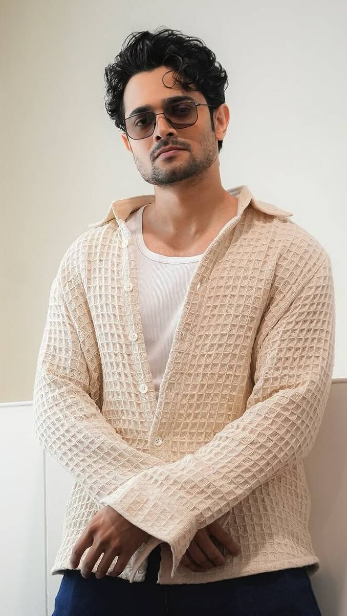 22 जनवरी को जन्मे कॉमेडियन भुवन बाम को बचपन से म्यूजिक का शौक था. कॉमेडियन ने 4 साल की उम्र से क्लासिकल म्यूजिक सीखना शुरू किया था.