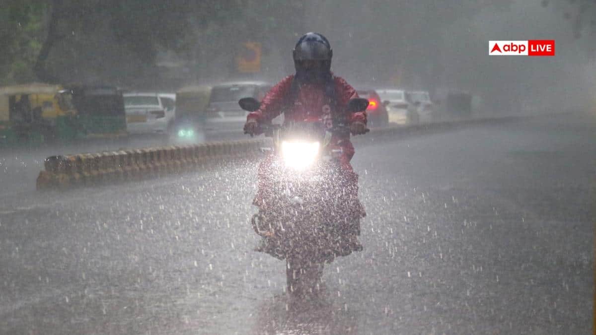 Delhi-NCR Wakes To Drizzles, IMD Issues Orange Alert; Air Quality Sees Slight Relief