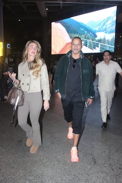 एयरपोर्ट पर छाए शिखर धवन और सोफी शाइन, स्टाइलिश अंदाज में दिखा कपल