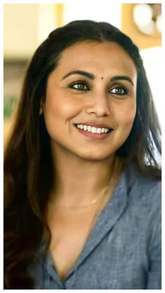 Hichki: Rani Mukherjee played a different role in the film 'Hichki' released in 2018. In the film, she faces the challenge of Tourette Syndrome in the role of teacher Naina Mathur. This film spreads awareness in the society about diseases and mental challenges which are often taken lightly. Rani's character shows that with confidence and patience every woman can make her dreams come true.