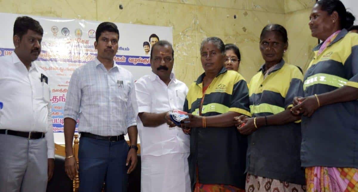 தூய்மைப் பணியாளர்களுக்கு நலத்திட்டம்... சிவகாசியில் வெளியான முக்கிய அறிவிப்புகள், உடனே தெரிந்து கொள்ளுங்கள்!