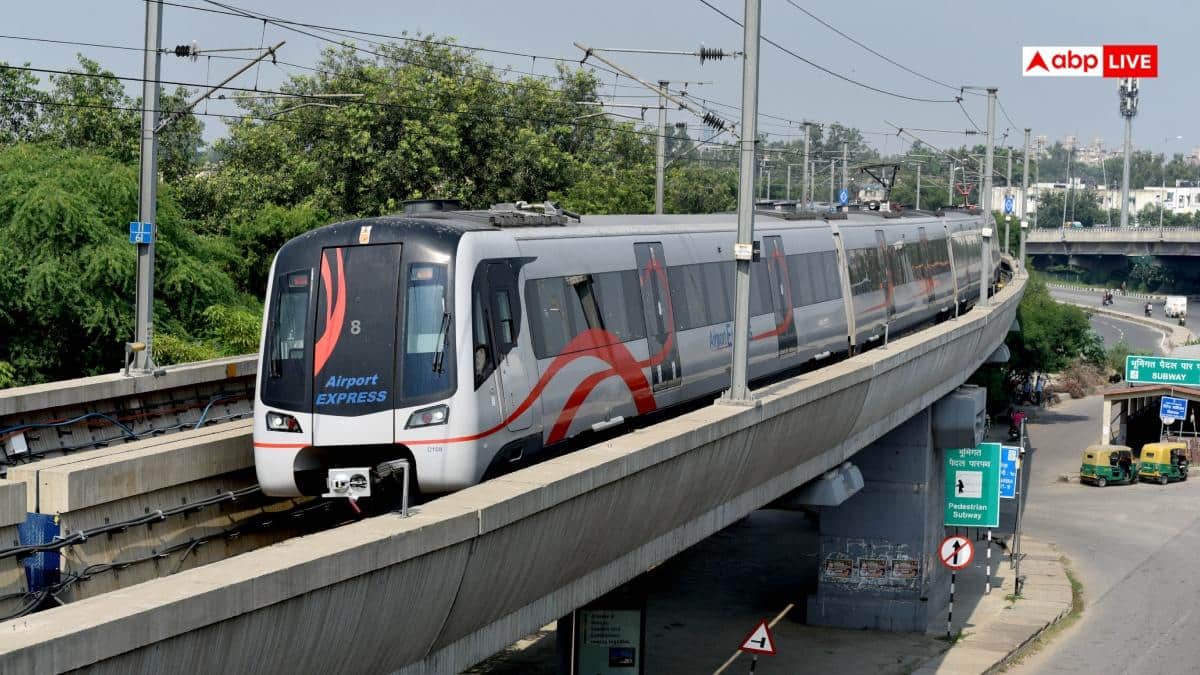 दिल्ली में पतंग उड़ाने वालों को DMRC की चेतावनी, कहा- 'मेट्रो लाइन के नजदीक...'