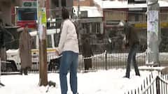 Snow Fall in India: જમ્મુ-કશ્મીરમાં હિમવર્ષા, વૈષ્ણોદેવીની યાત્રા રોકવામાં આવી