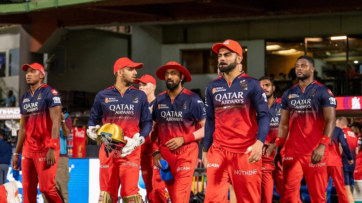 खिलाड़ी से मालिक बनेंगे विराट कोहली! वाइफ अनुष्का शर्मा खरीद रहीं IPL टीम; कितने करोड़ में होगी डील पक्की?