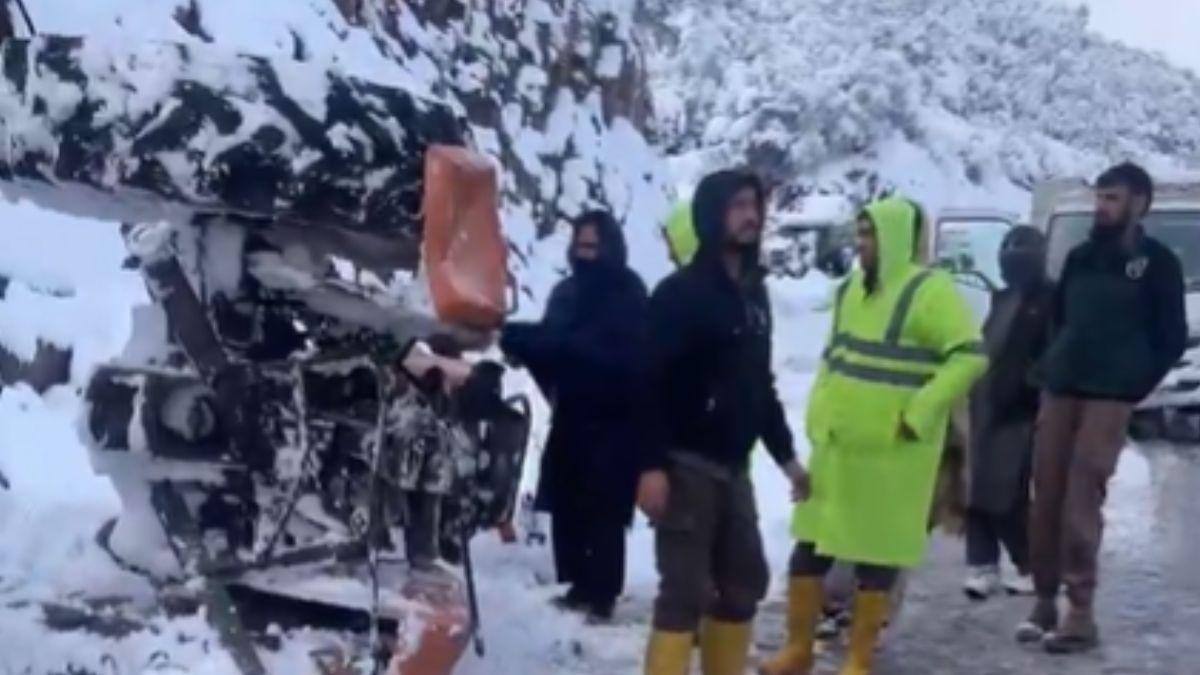 Avalanche Kills 9 Of Family In Pakistan As Snowfall Cripples Northwest Regions