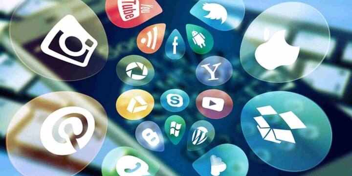 यह कमिटी भारत के कानूनों के साथ-साथ विदेशों में बच्चों के लिए लागू पॉलिसी का अध्ययन कर रही है. वर्तमान में कमिटी ऑस्ट्रेलिया की तरह 16 साल से कम उम्र के बच्चों के लिए सोशल मीडिया प्रतिबंध लागू करने पर विचार कर रही है.